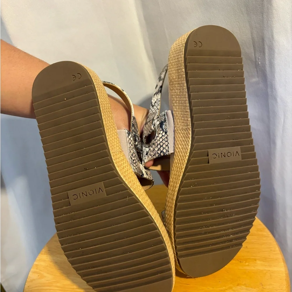 Vionic Louise Snake Print Sandals Women’s 7.5 Comfort Platform Adjustable Strap - Picture 7 of 7